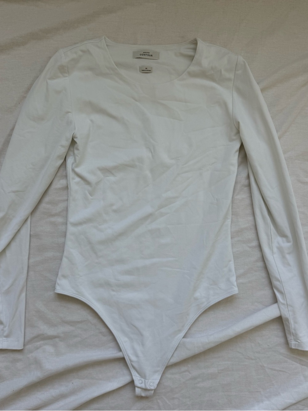 Aritzia Babaton Contour White Long Sleeve Bodysuit M